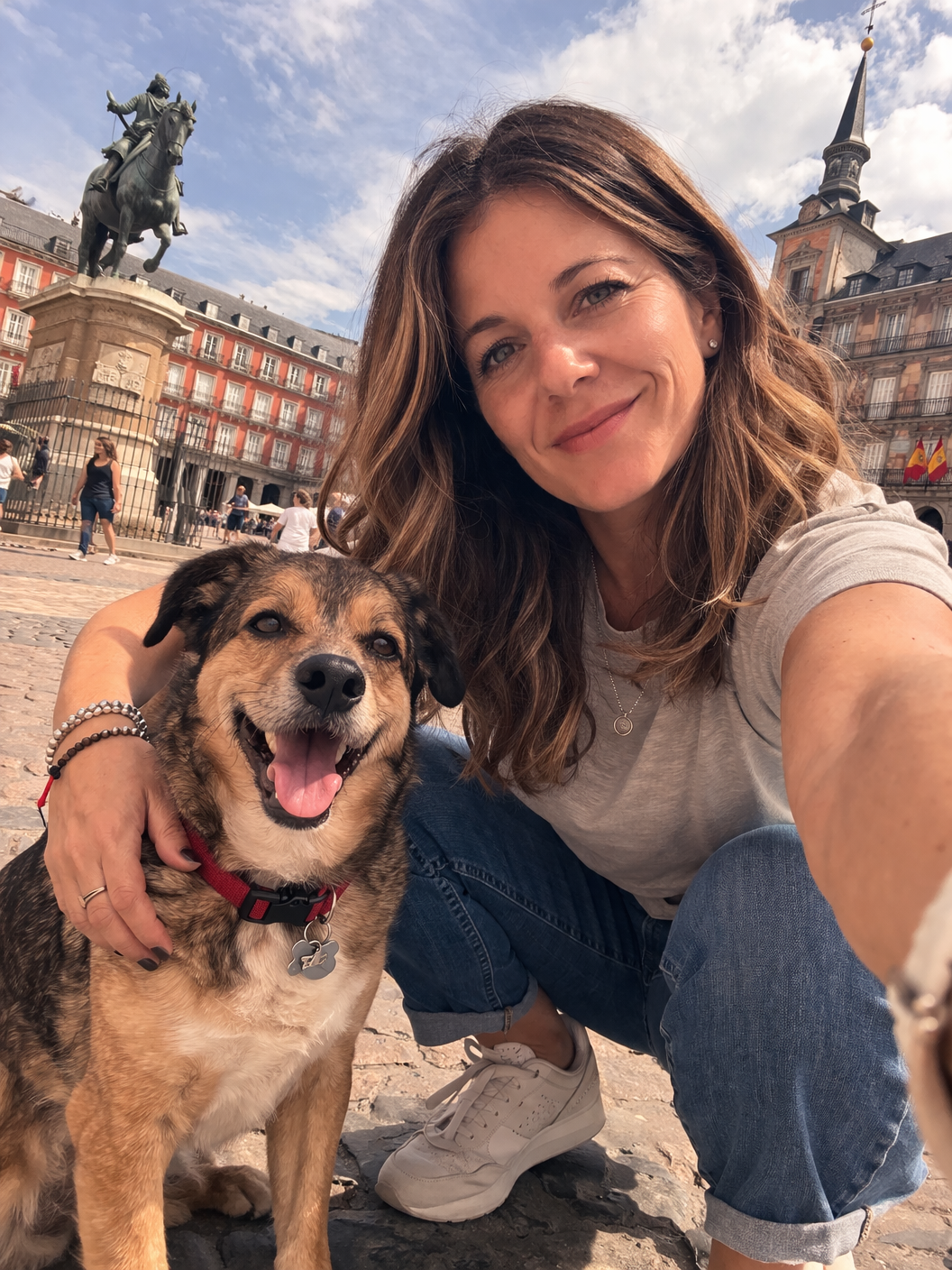 Lucia, clienta satisfecha con su consulta de amor